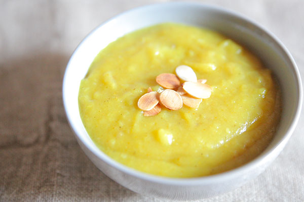 Crème de panais aux amandes et au curry
